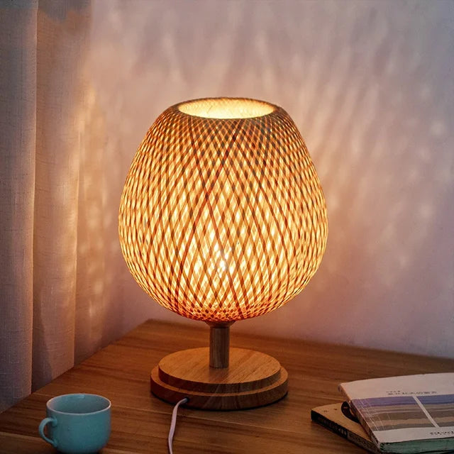 Vintage Lampa na stół z bambusa - TimberGlow-Mała drewniana stopka H36 cm * B23 cm-Trend Polska