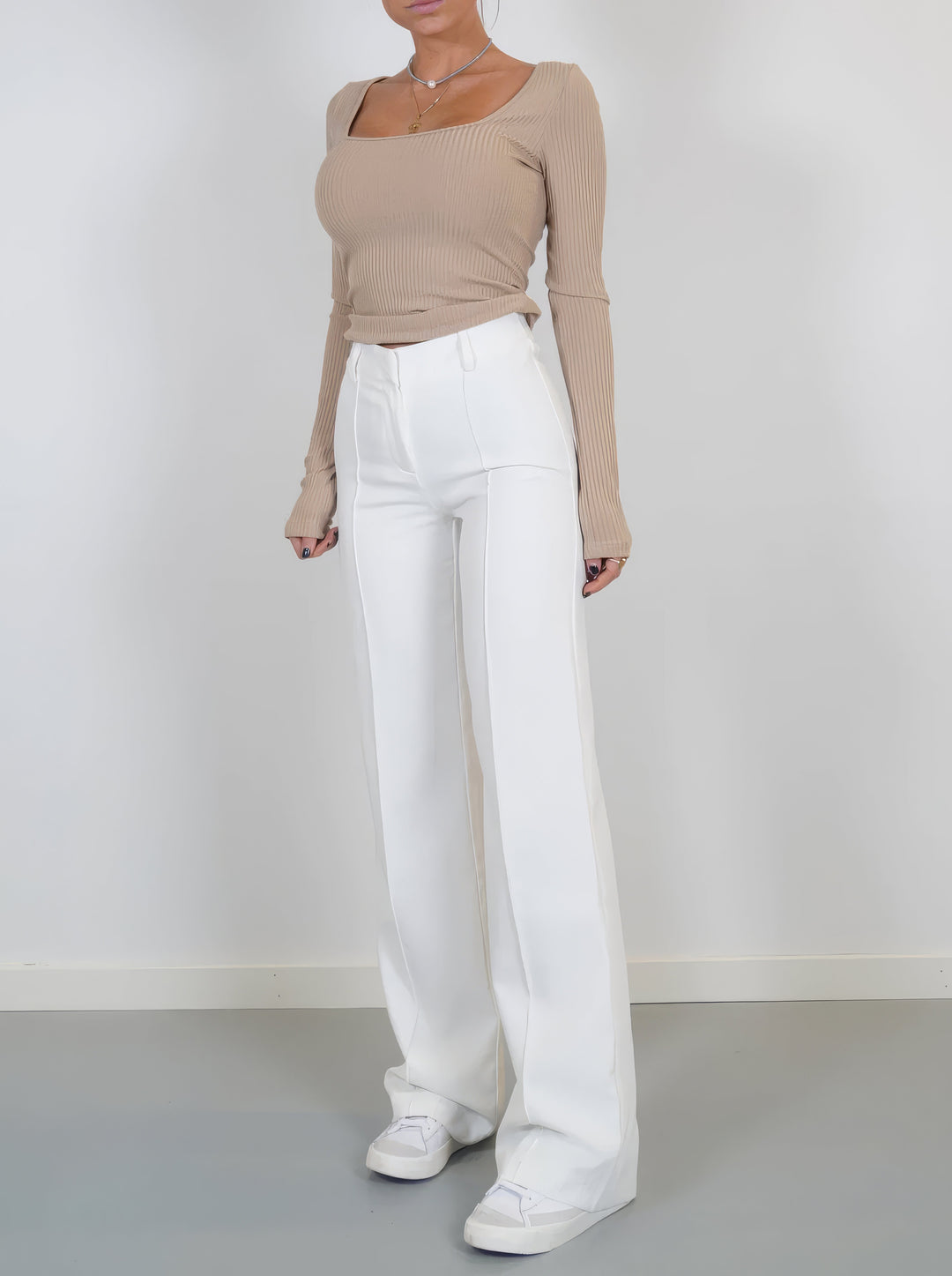 Stylowe Szerokie Spodnie Damskie – Aurelia