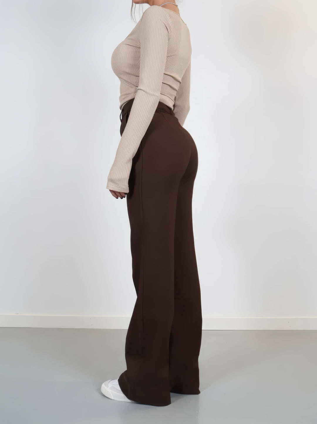 Stylowe Szerokie Spodnie Damskie – Aurelia