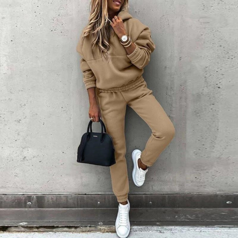 Sportowy dres dla kobiet - Maria