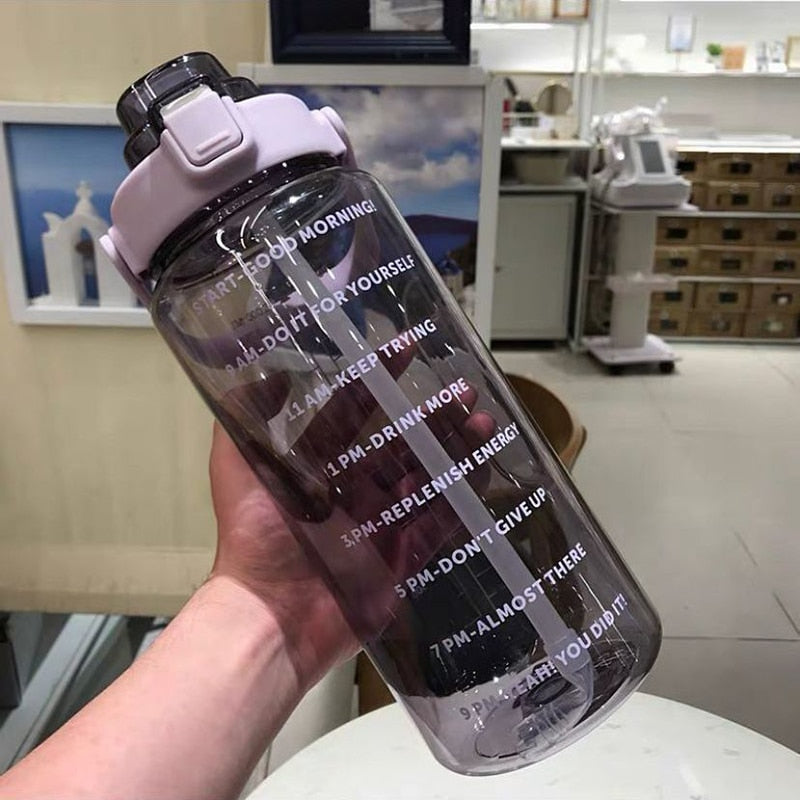 2L Motywująca Butelka Wodna z Znacznikiem Czasu - HydroMotivator-Przezroczysty Fioletowy-Trend Polska