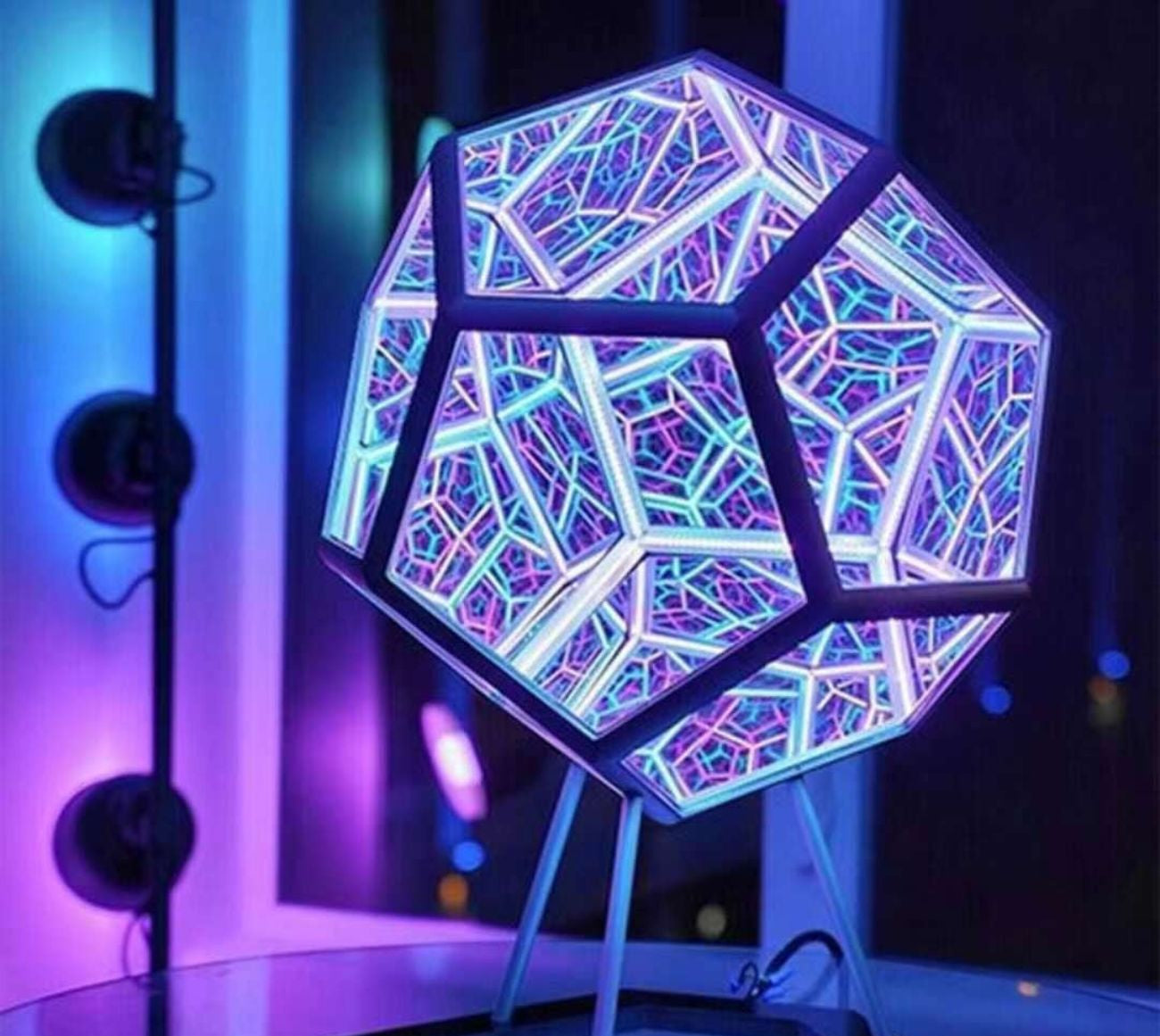 3D LED Kula Świetlna z Iluzją Głębi – LumaCore-12-ścian 20x20x20cm-Trend Polska