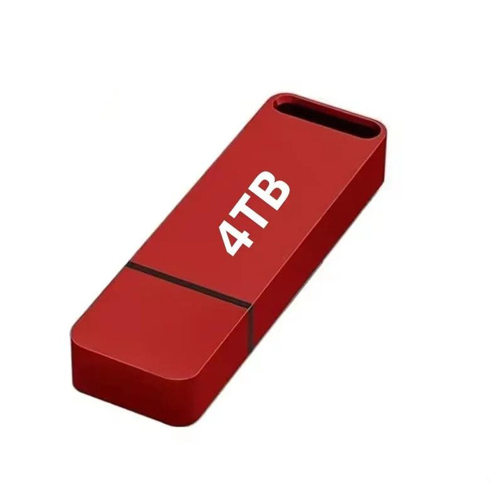 Czerwony metalowy pendrive ustawiony ukośnie na białym tle, w innej wersji kolorystycznej 6