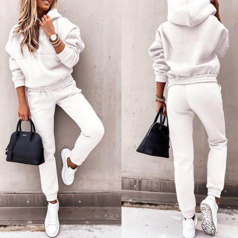 Sportowy dres dla kobiet - Maria