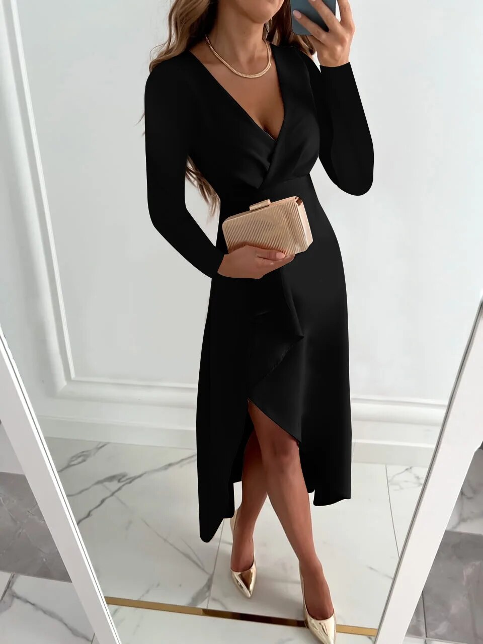 Asymmetrisches V Ausschnitt Kleid - Soraya