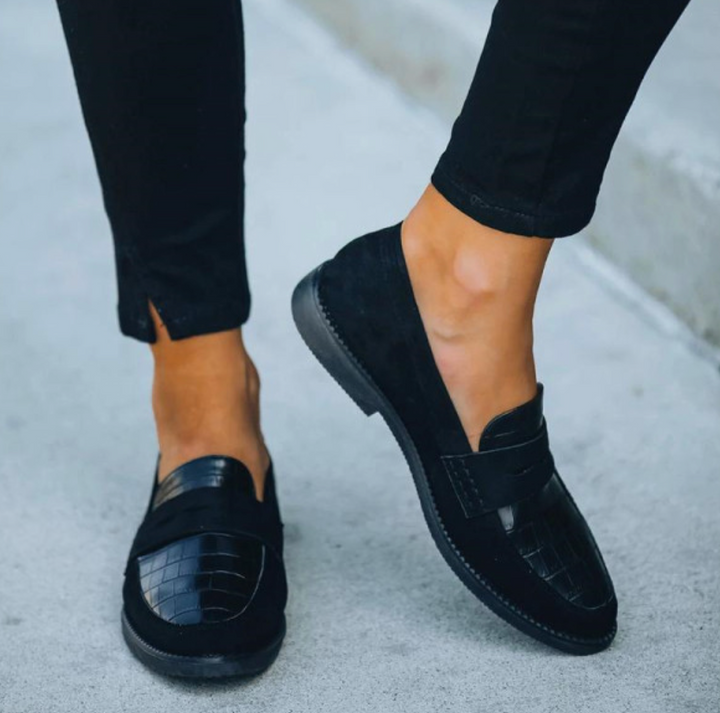 Czarne damskie loafery – Elara