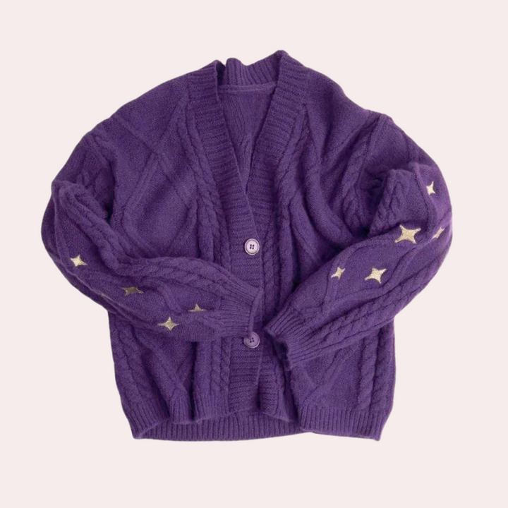 Sweter damski z detalami w truskawki – Poppy