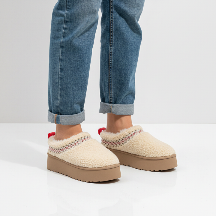 Gefütterte Komforthausschuhe - Warmella