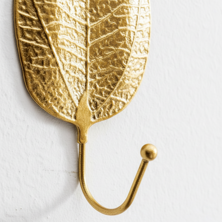 Goldfarbener Gusseisen Wandhaken - Leafora