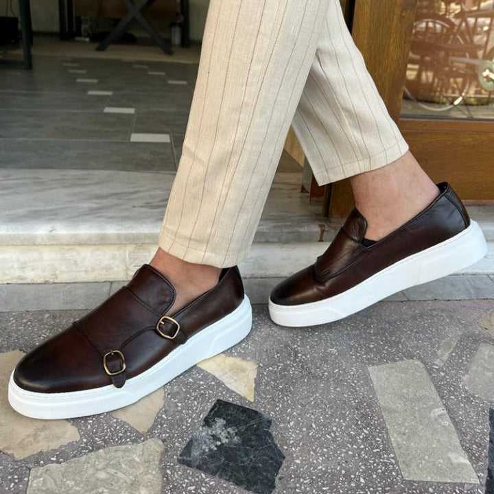 Sneakers dla mężczyzn z skóry bez sznurowadeł z detalami klamer – Dante