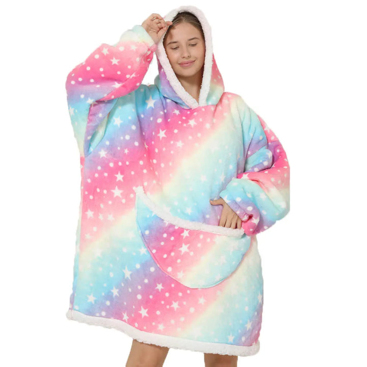 Oversized polarowa kołdra z kapturem i kieszeniami – SnugJoy