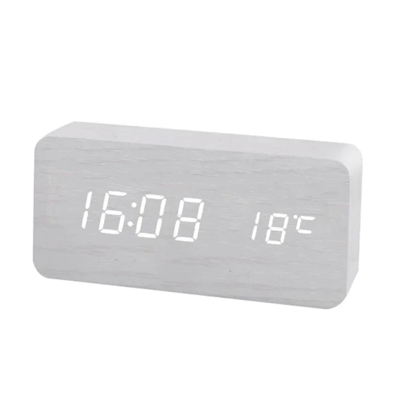 Cyfrowy budzik drewniany z wyświetlaczem LED – WoodSync