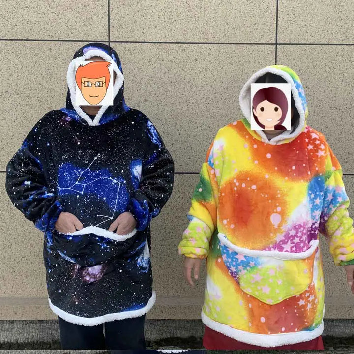 Oversized polarowa kołdra z kapturem i kieszeniami – SnugJoy