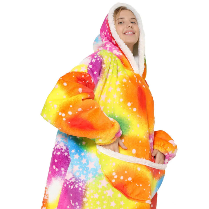 Oversized polarowa kołdra z kapturem i kieszeniami – SnugJoy