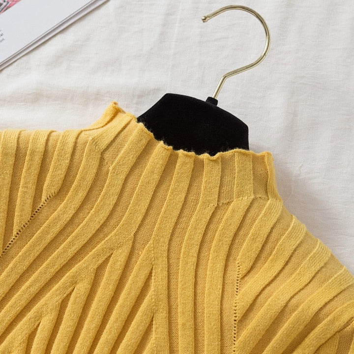 Sweter damski z golfem i długimi rękawami – Elodie