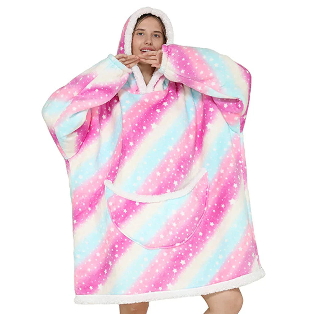 Oversized polarowa kołdra z kapturem i kieszeniami – SnugJoy