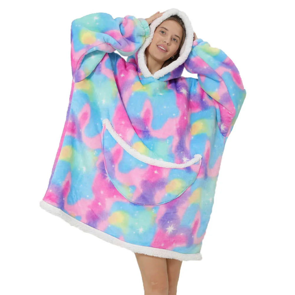 Oversized polarowa kołdra z kapturem i kieszeniami – SnugJoy
