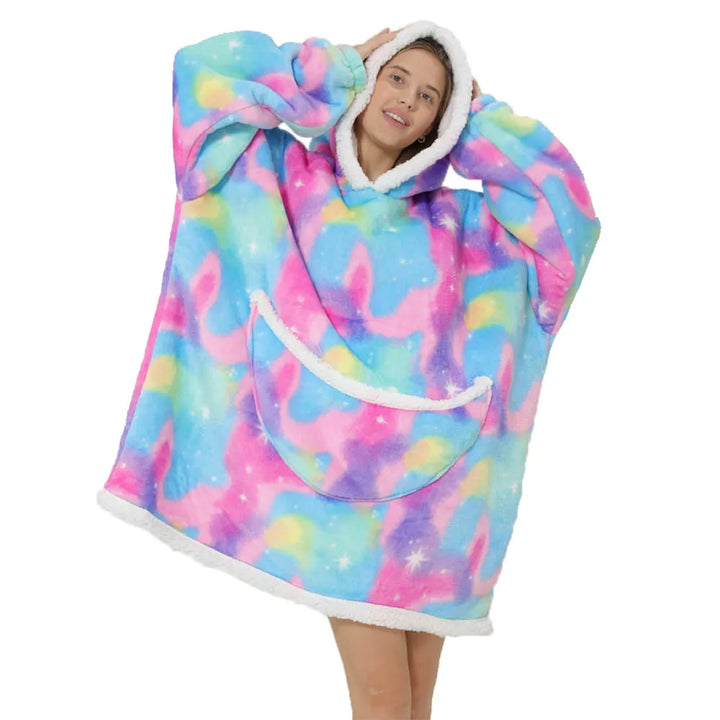 Oversized polarowa kołdra z kapturem i kieszeniami – SnugJoy