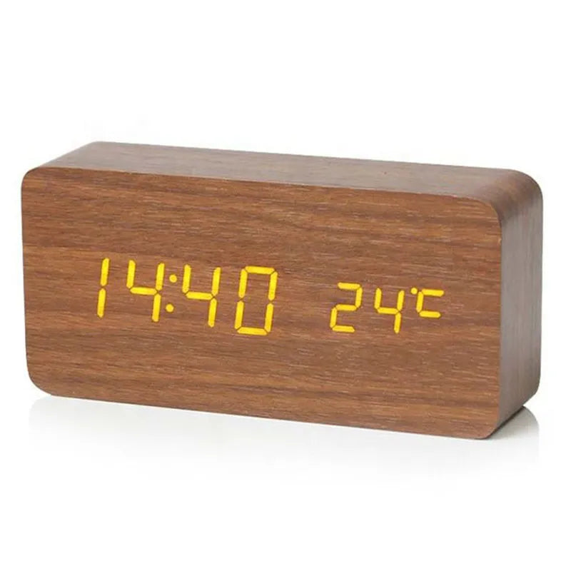 Cyfrowy budzik drewniany z wyświetlaczem LED – WoodSync