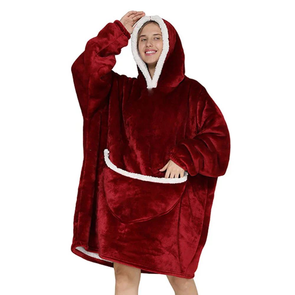 Oversized polarowa kołdra z kapturem i kieszeniami – SnugJoy