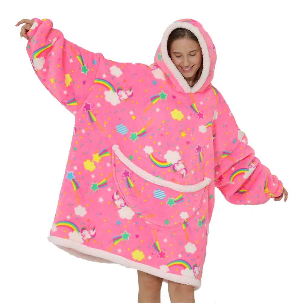 Oversized polarowa kołdra z kapturem i kieszeniami – SnugJoy