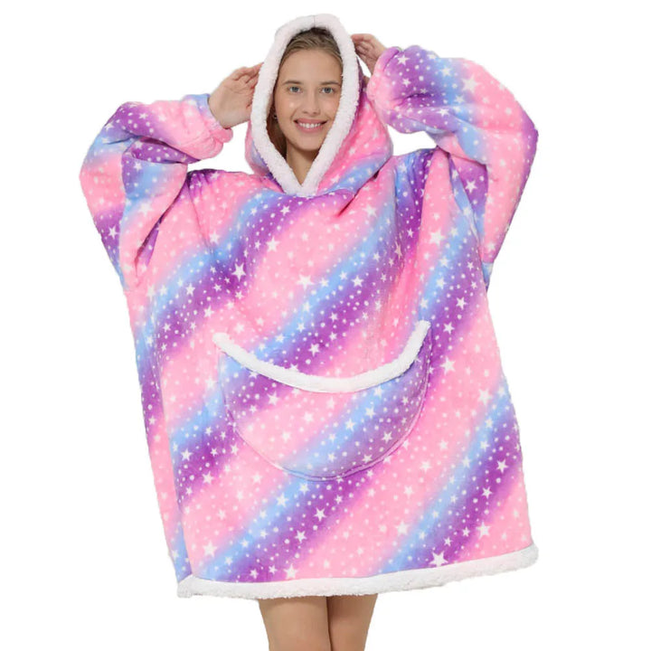 Oversized polarowa kołdra z kapturem i kieszeniami – SnugJoy
