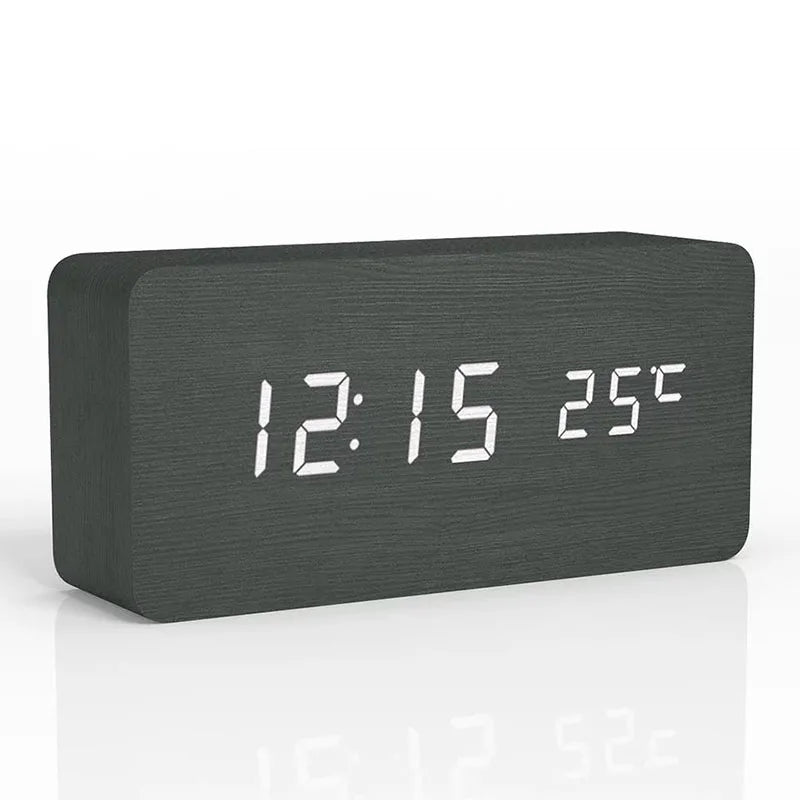 Cyfrowy budzik drewniany z wyświetlaczem LED – WoodSync