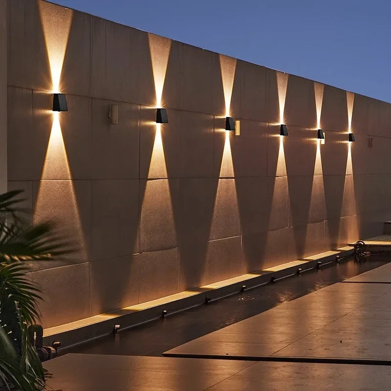Solar Wall Light | Cordless & Automatic | IP65 Weatherproof 3
