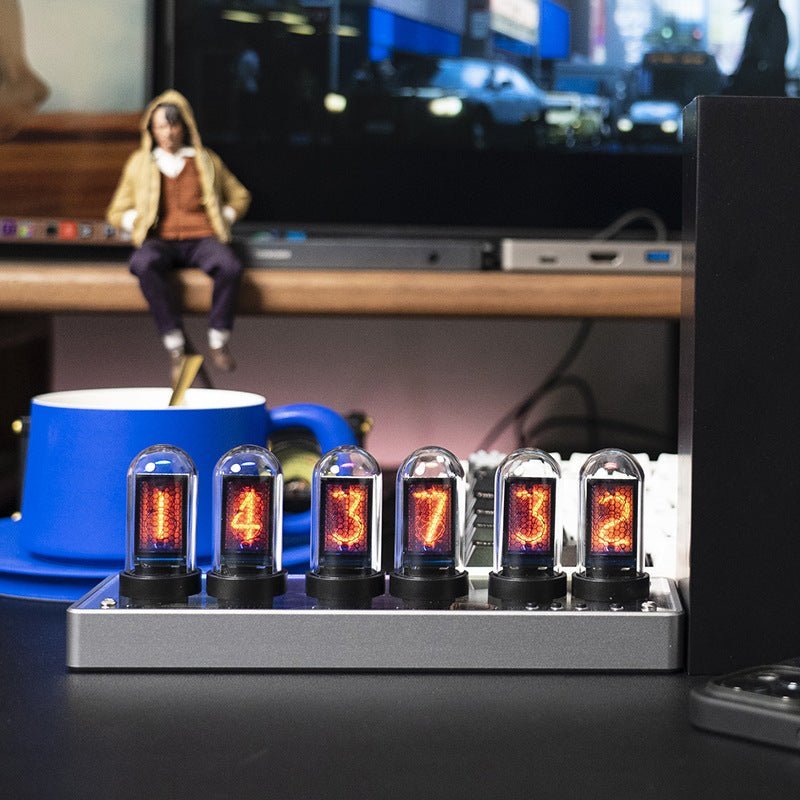 AA NOT AVAIALBLE Pionowa zegar LED Nixie - Chronix-Biały-Trend Polska