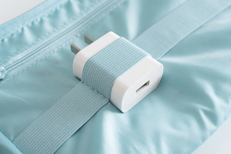 Kompaktowy wodoodporny organizer na elektronikę i kable