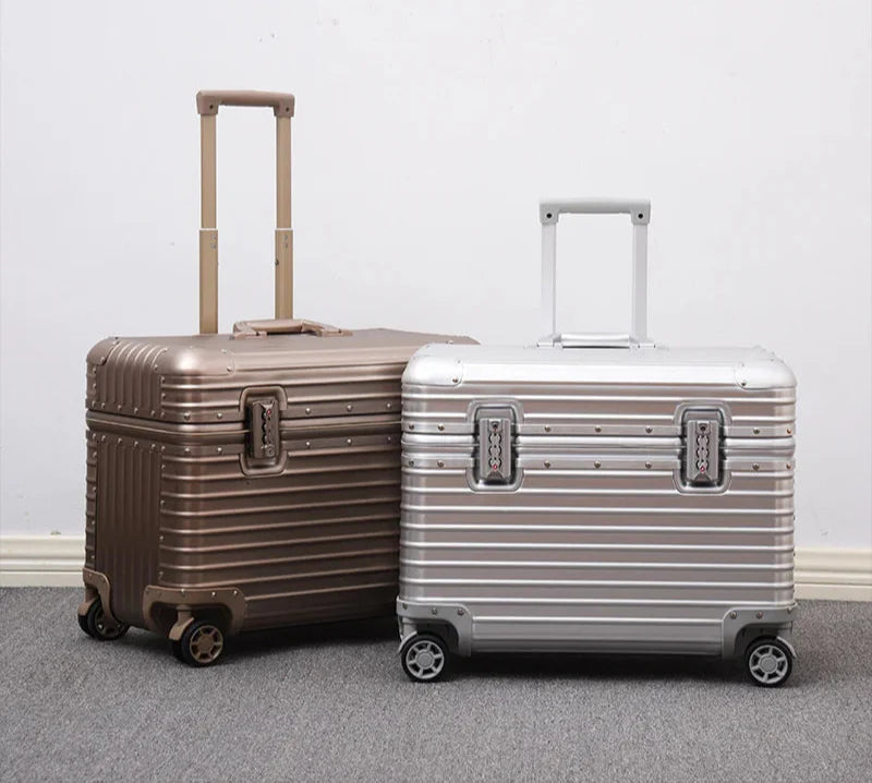 Aluminiowo-magnezowa walizka z twardą powłoką – Monako-Srebro-S (43 L)-Trend Polska