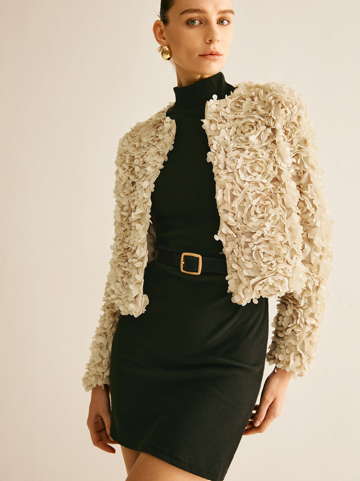 Beżowa blazer na okrągłym dekolcie dla kobiet - Olivia-XS-Trend Polska