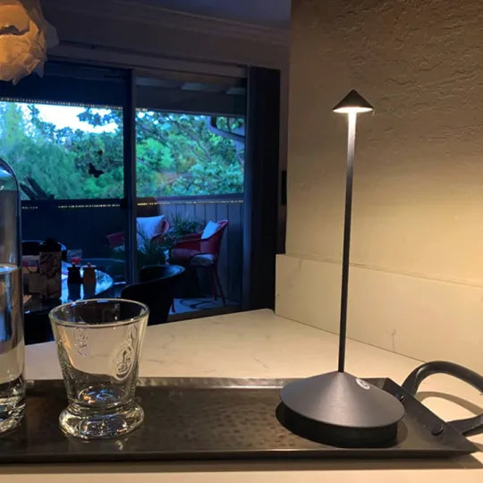 Bezprzewodowa lampa stołowa LED | ClarityGlow-Czarny-Trend Polska
