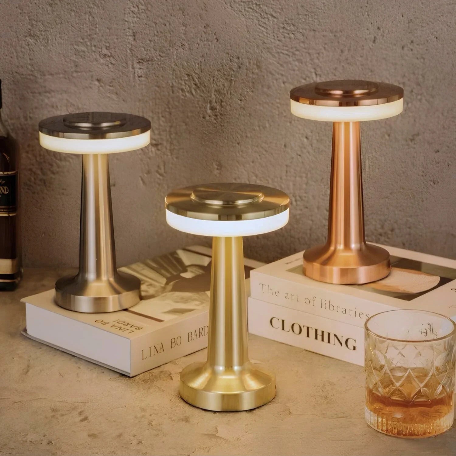 Bezprzewodowa lampa stołowa w stylu retro - LumiBar-Złoto-Trend Polska