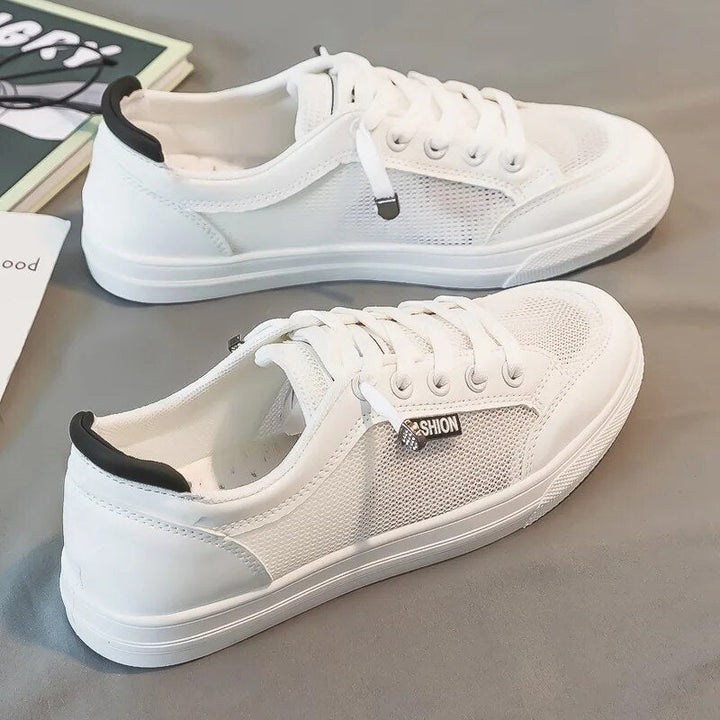 Białe damskie sneakersy z siatkowym wierzchem – Elena-Czarny Biały-35-Trend Polska