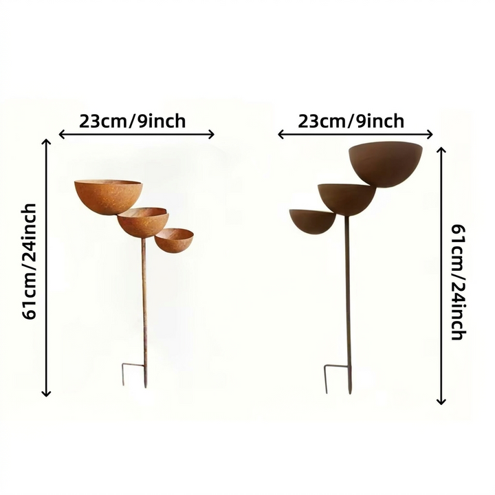 Dwa ujęcia poidełka na białym tle z wymiarami: wysokość 61 cm, szerokość 23 cm 8