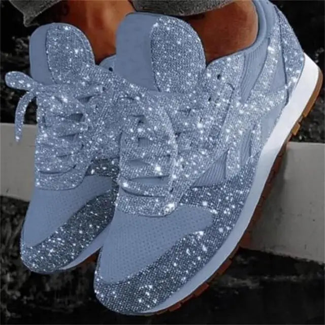 Błyszczące damskie sneakersy z sportowym komfortem – Leona-Jasnoniebieski-35-Trend Polska