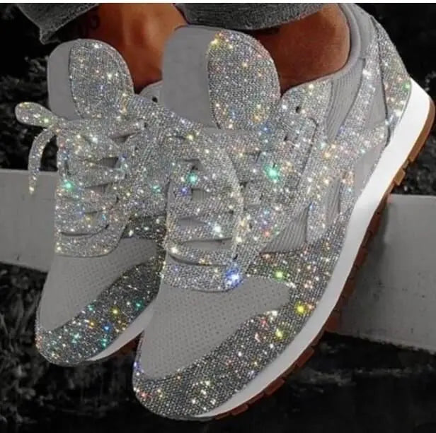 Błyszczące damskie sneakersy z sportowym komfortem – Leona-Srebro-35-Trend Polska
