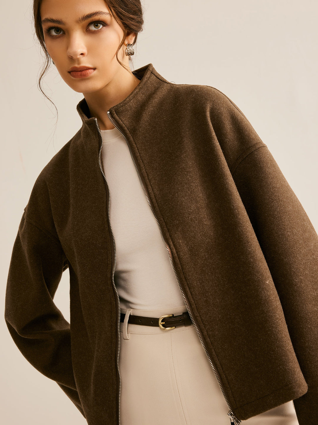 Brązowa kurtka typu bomber dla kobiet - Elena-XS-Trend Polska