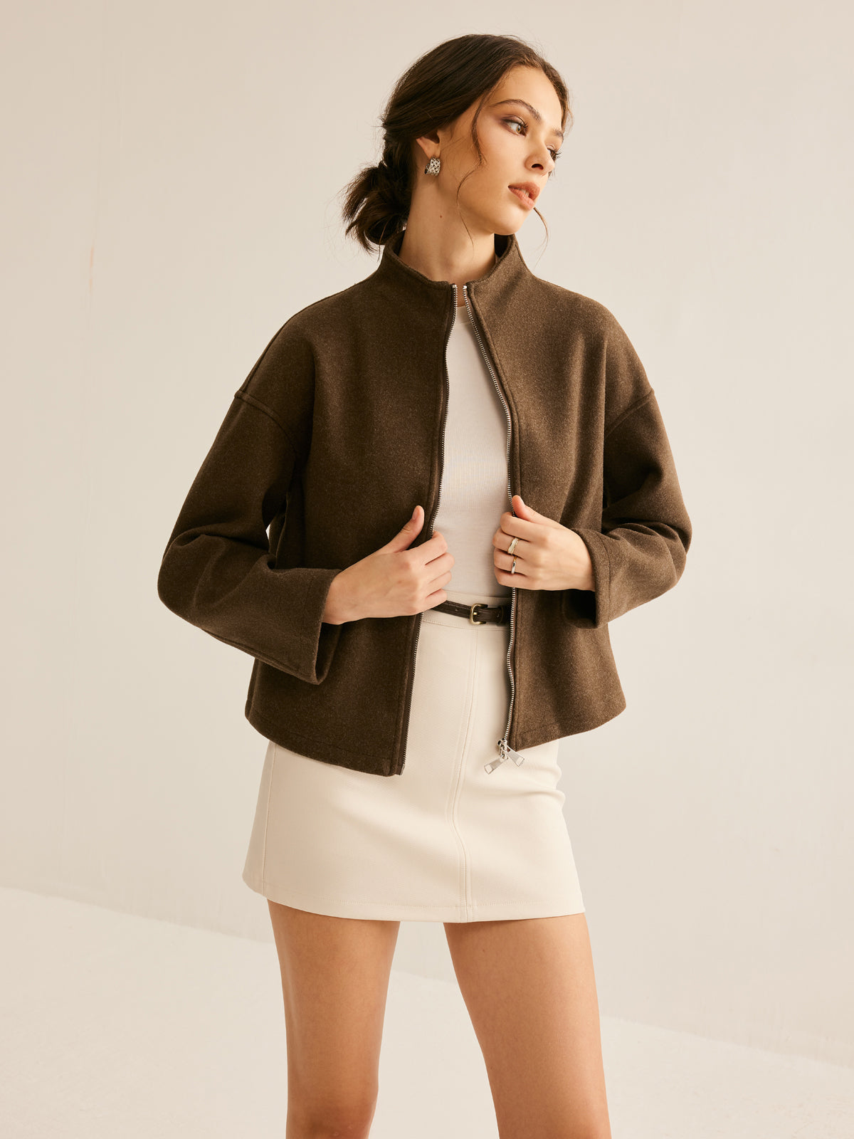 Brązowa kurtka typu bomber dla kobiet - Elena-XS-Trend Polska