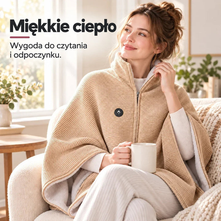 Kobieta w beżowej narzutce ze stójką siedzi w fotelu z kubkiem w jasnym salonie 6