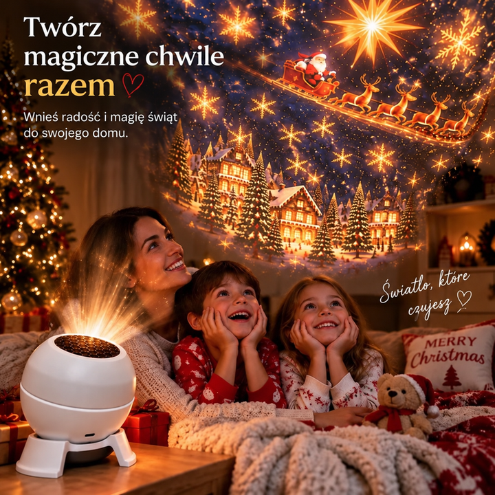 Mama z dwojgiem dzieci w piżamach patrzy z uśmiechem na świąteczną projekcję rzucaną przez lampkę 6