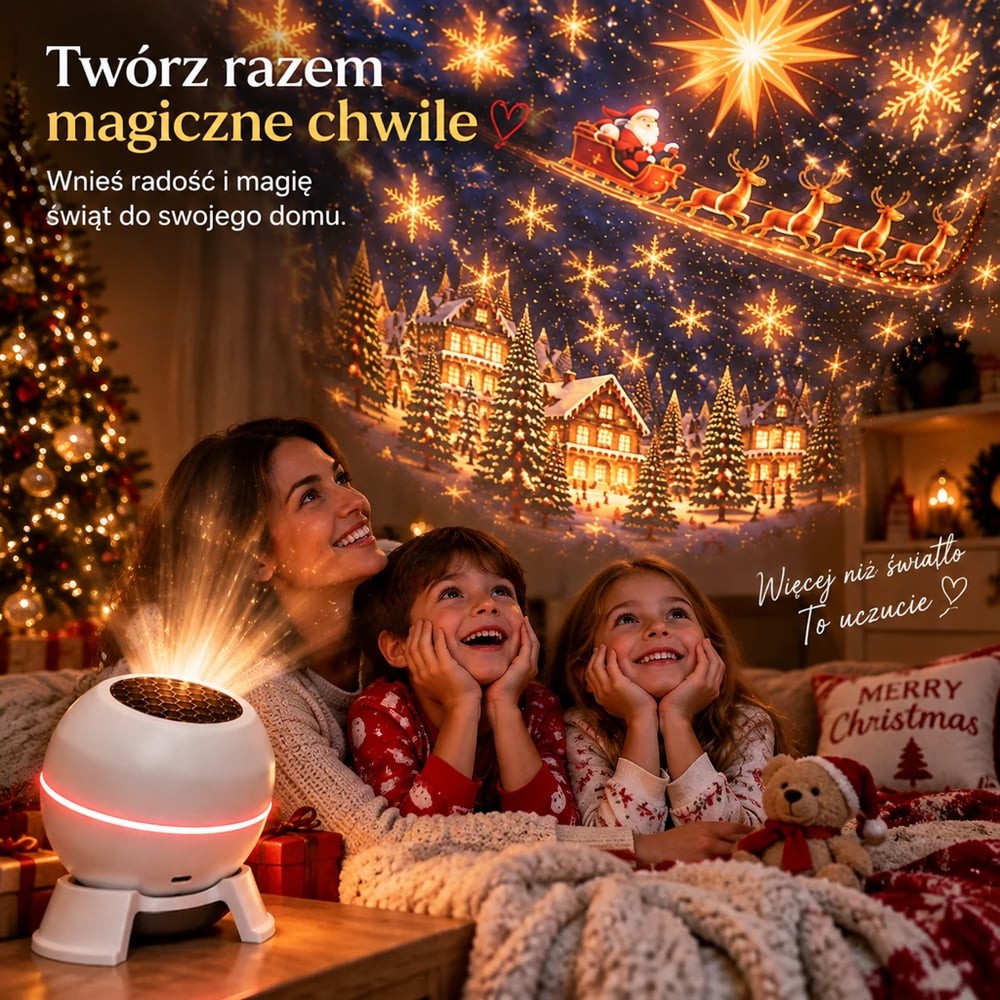 Uśmiechnięta mama z dwójką dzieci w piżamach ogląda świąteczną projekcję z lampy, leżąc pod kocami 6