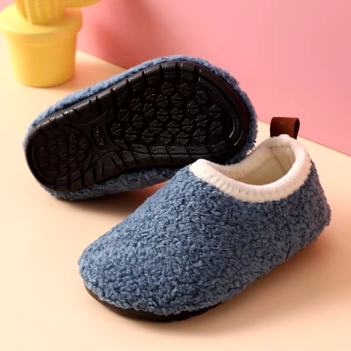 Ciepłe kapcie dla dzieci – SnuggleSteps-Niebieski-24-25-Trend Polska