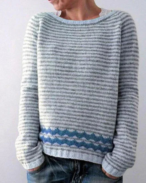 Ciepły sweter damski z eleganckimi detalami - Nova-Szary-S-Trend Polska