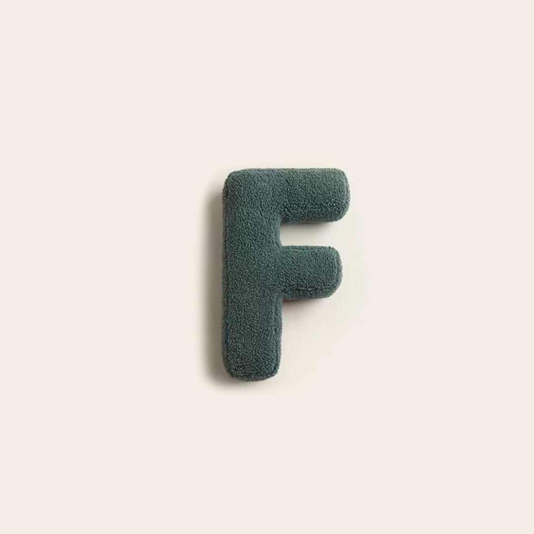 Dekoracyjna poduszka z alfabetem – LetterLounge-F-Trend Polska