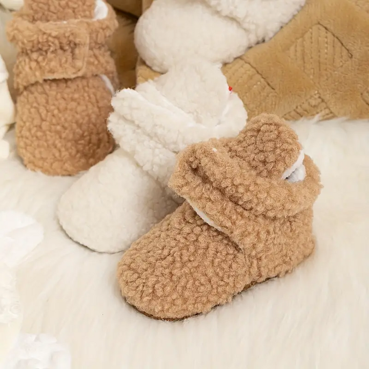 Skarpetki dla dzieci z materiału typu Teddystof – SnugglePaws