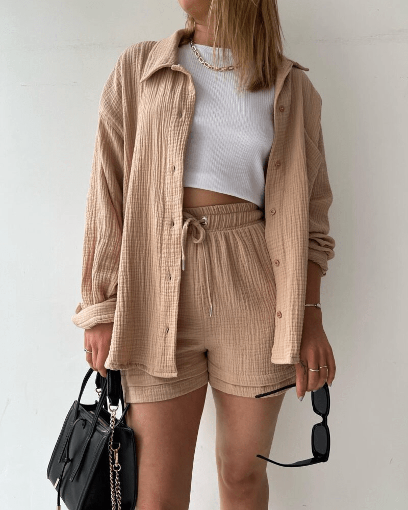 Dwuczęściowy letni zestaw damski z koszulą i spodniami – Mila-Khaki-S-Trend Polska