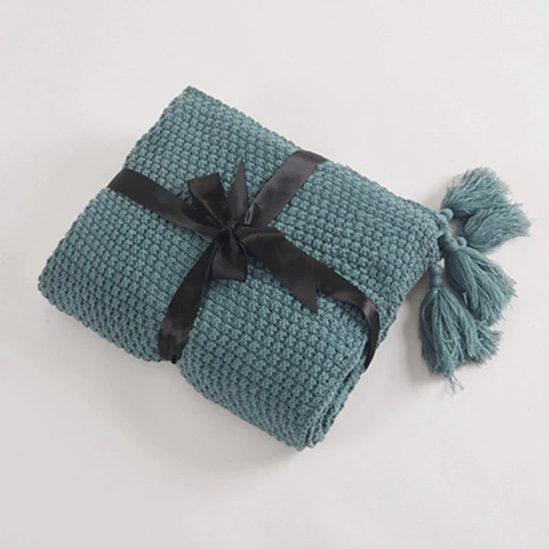 Dzianinowy wełniany koc z frędzlami - NordicCozy-Jasnozielony-110x150cm-Trend Polska