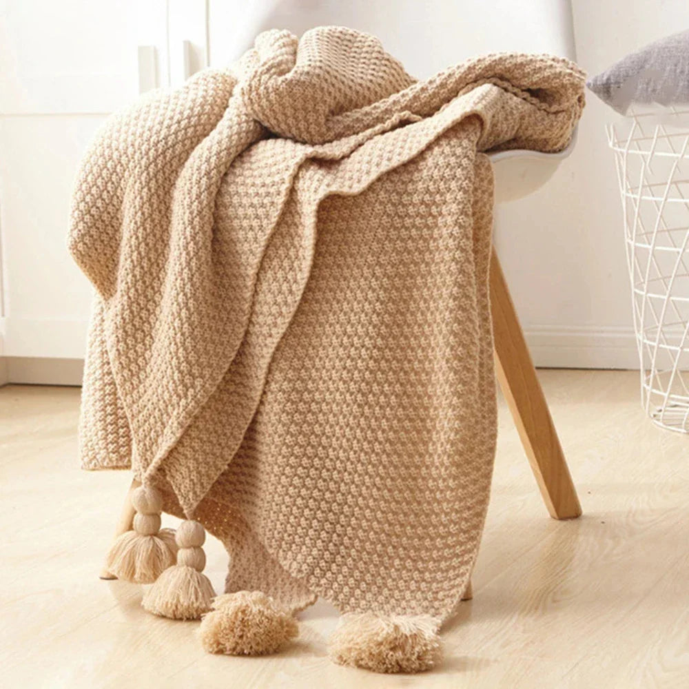 Dzianinowy wełniany koc z frędzlami - NordicCozy-Głęboka zieleń-110x150cm-Trend Polska